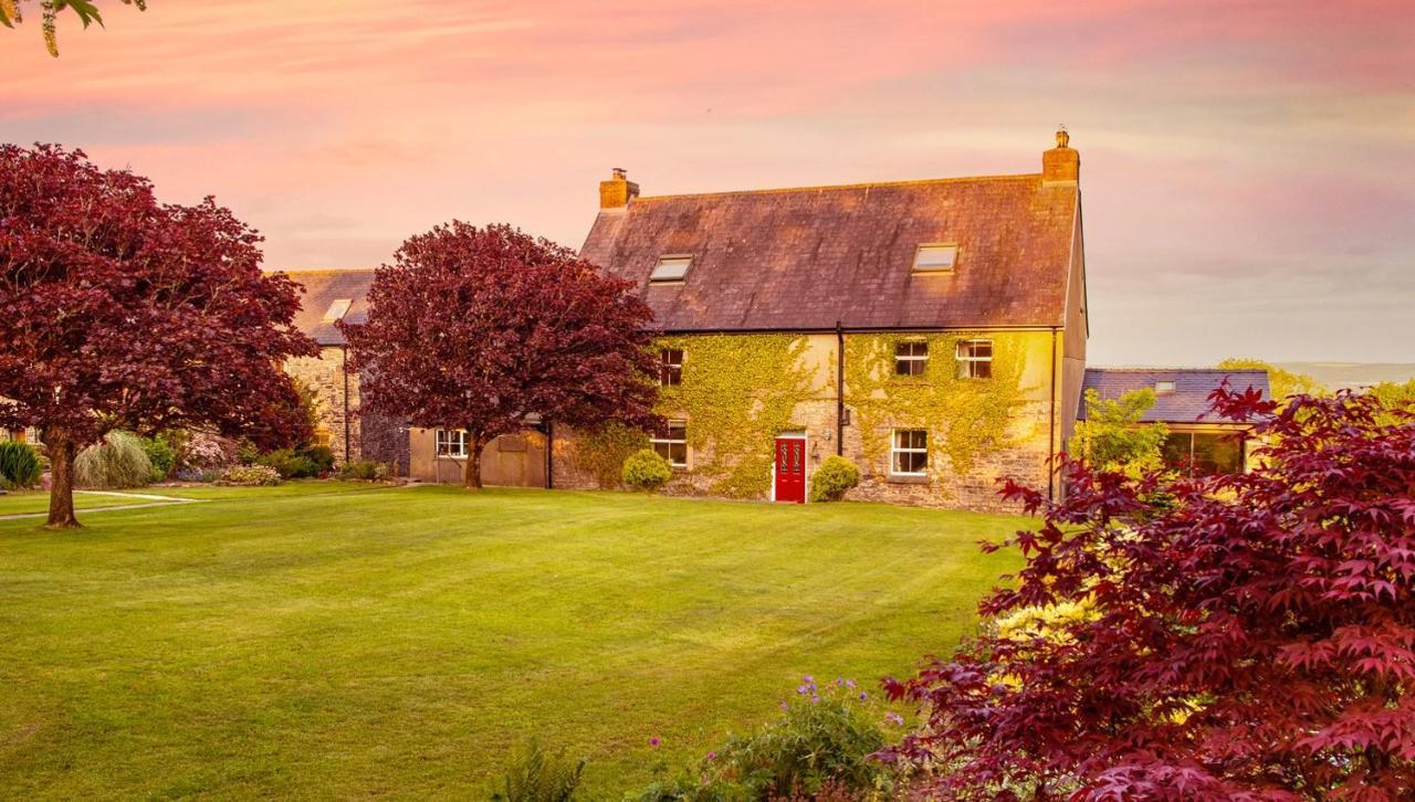 Kidwelly Farmhouse B&B Exterior foto